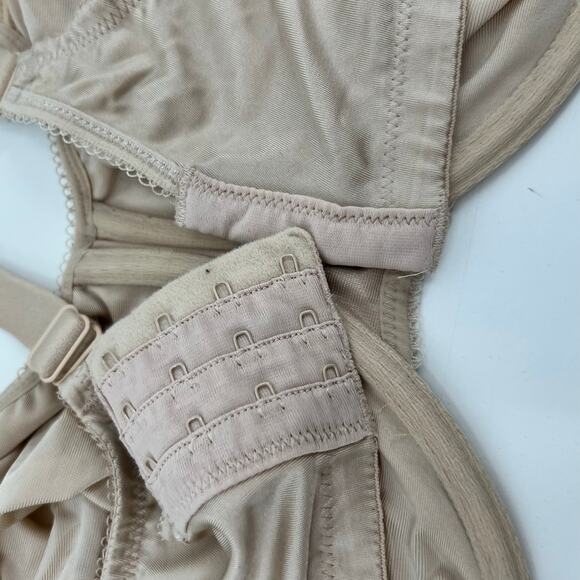 Wacoal Basic Beauty Full Figure Seamless Underwire Bra sand (beige/tan) sz 44DDD - Picture 3 of 10